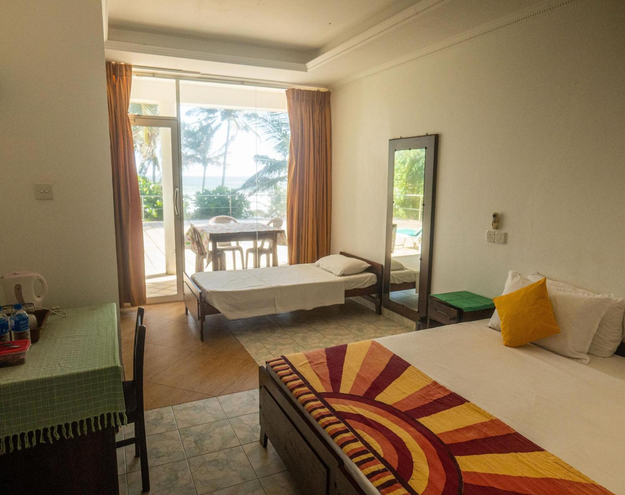 Amaya Beach Hotel Dikwella Екстериор снимка